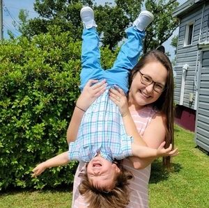 Meet your Posher, Courtney